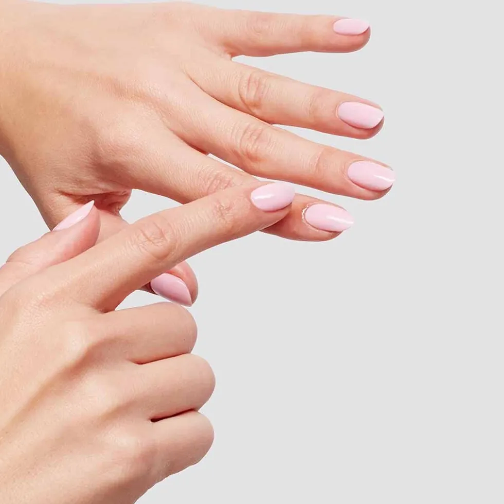 OPI Nature Strong Glow Up Nail & Cuticle Oil 8ml