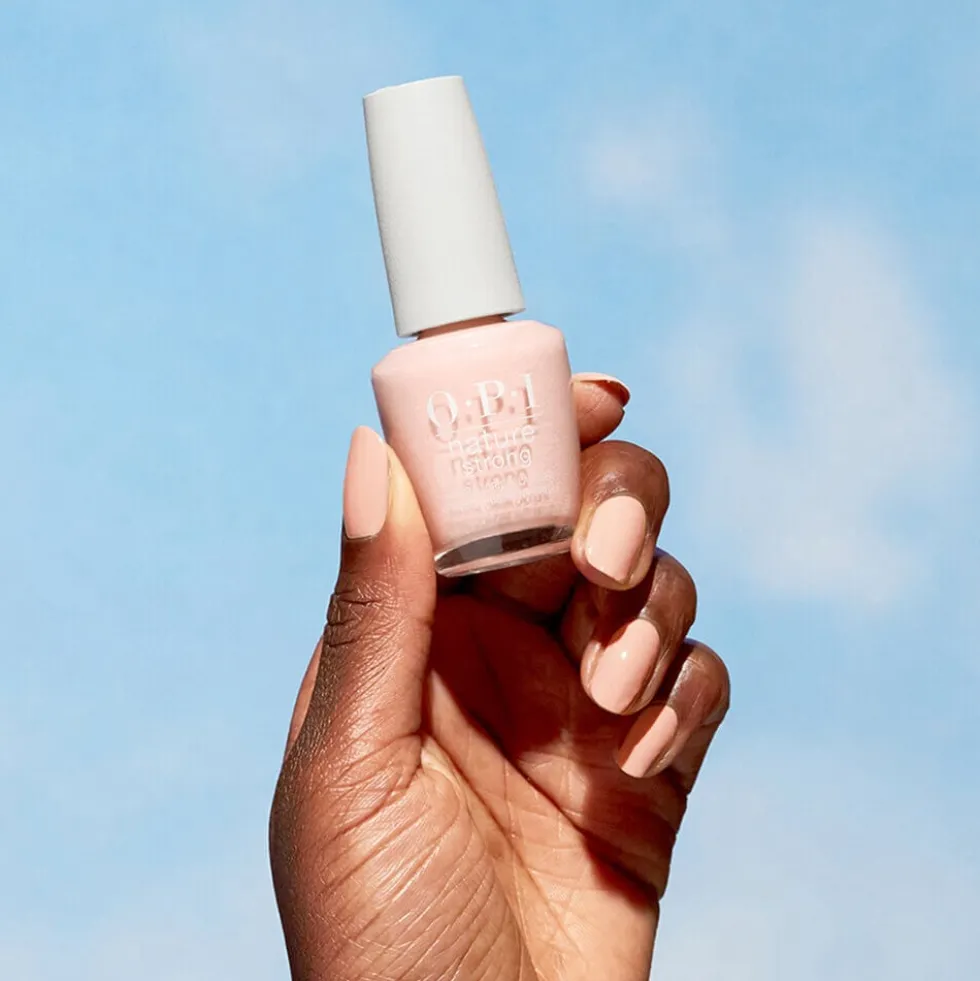 OPI Nature Strong Nail Lacquer - Let Nature Take Its Quartz 15ml